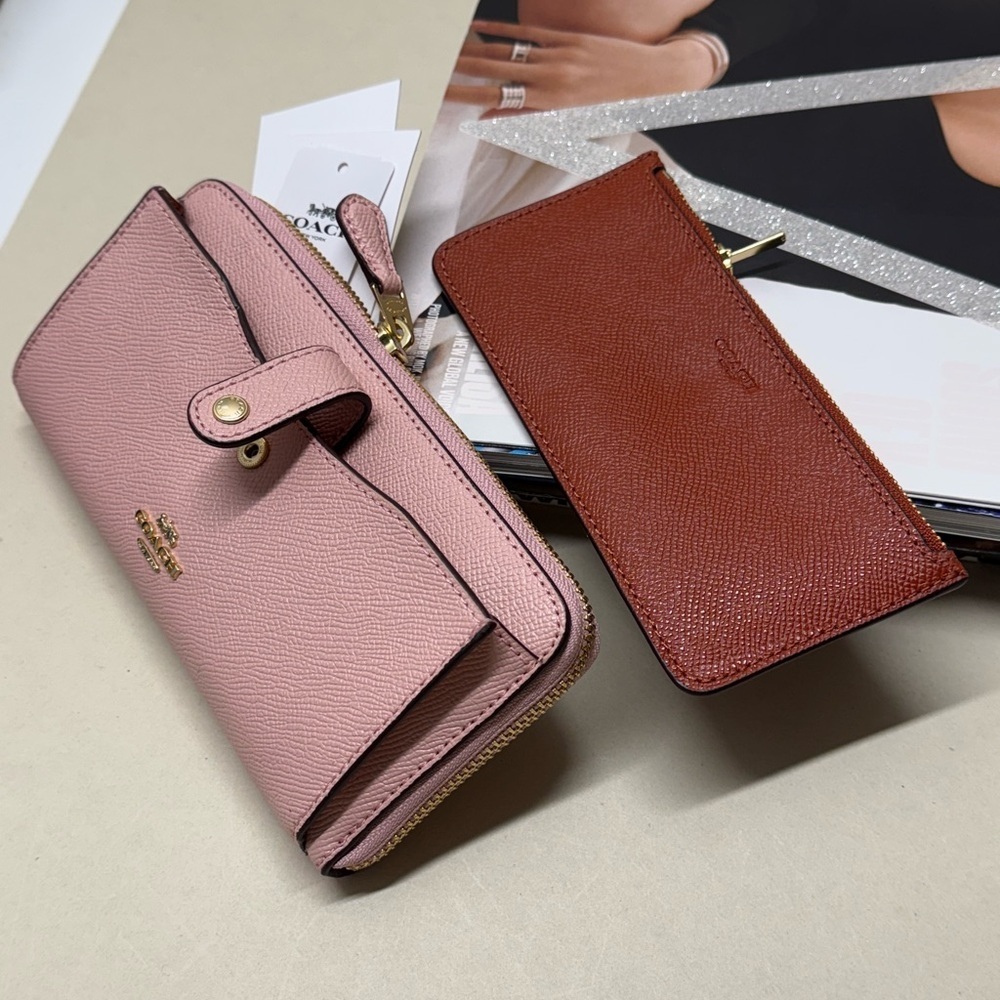(new+tag) Coach blush pink terracotta colorblock wallet fits iPhone pro inside - Picture 9 of 12